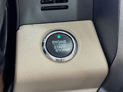 Used 2019 Ford F350 Limited AWD/4WD image 37
