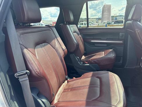 Used 2023 Ford Expedition Limited AWD/4WD image 31