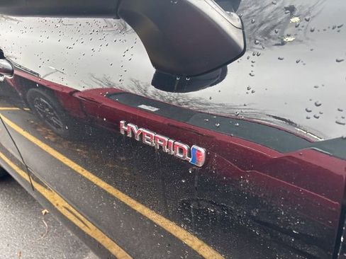 Used 2021 Toyota Highlander XLE image 10