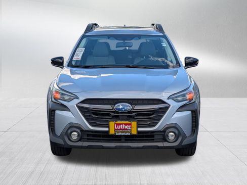 Used 2023 Subaru Outback Premium AWD/4WD image 2