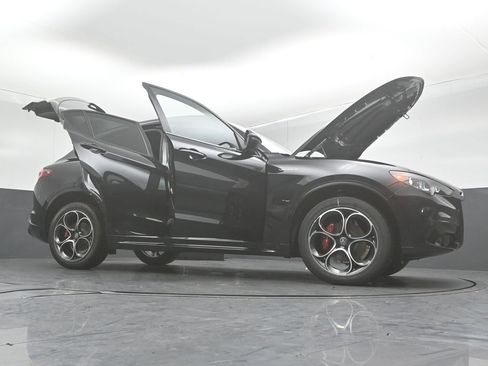 New 2025 Alfa Romeo Stelvio Sprint w/ Veloce Package image 51