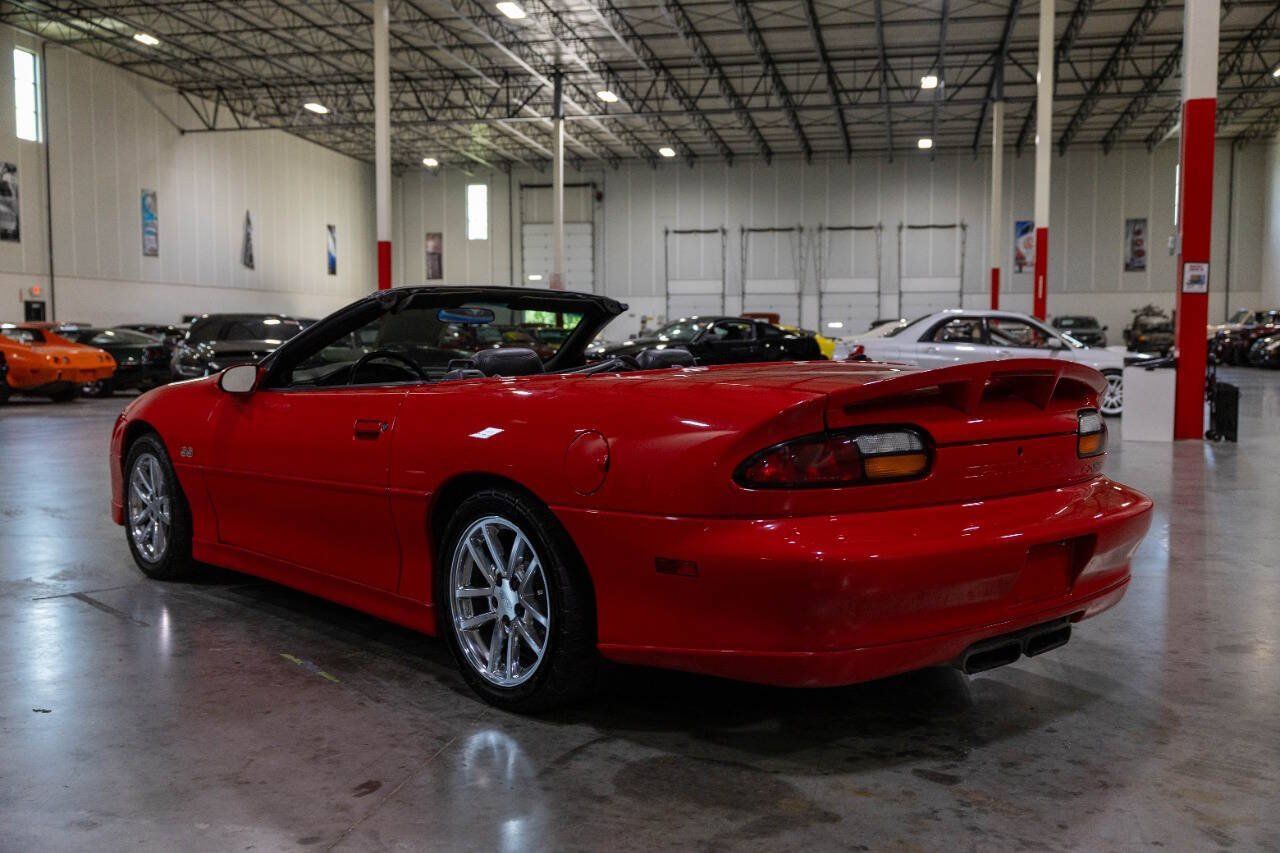 Used 2002 Chevrolet Camaro Z28 w/ SS Performance/Appearance Pkg RWD image 4