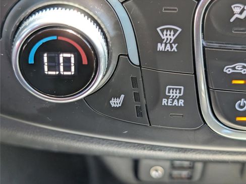 Used 2023 Chevrolet Traverse Premier w/ LPO, Floor Liner Package AWD/4WD image 31