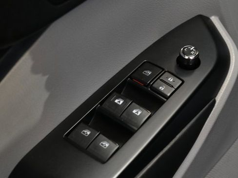 Used 2015 Toyota Highlander XLE image 23