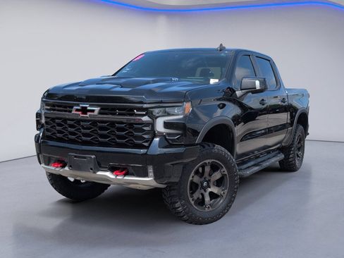 Used 2023 Chevrolet Silverado 1500 ZR2 w/ Technology Package AWD/4WD image 2