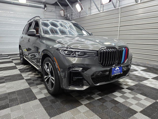 Used 2022 BMW X7 xDrive40i w/ M Sport Package AWD/4WD image 5