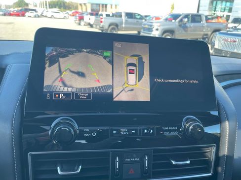 Used 2024 Nissan Armada Platinum image 27