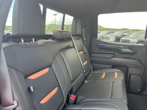 Used 2022 GMC Sierra 1500 AT4 w/ AT4 Preferred Package AWD/4WD image 27