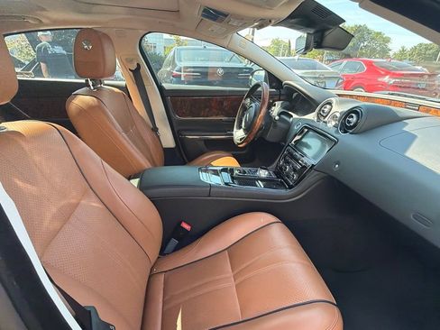 Used 2019 Jaguar XJ R-Sport AWD/4WD image 14