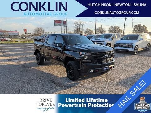 Used 2021 Chevrolet Silverado 1500 LT Trail Boss w/ LT Trail Boss Premium Package AWD/4WD image 1