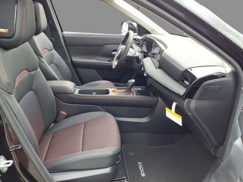 New 2026 Nissan Kicks SR w/ SR Premium Package AWD/4WD image 13