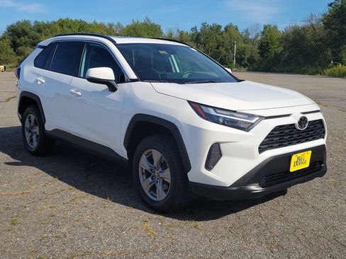 Used 2024 Toyota RAV4 XLE w/ Convenience Package AWD/4WD image 3