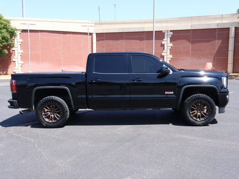 Used 2018 GMC Sierra 1500 SLT AWD/4WD image 32