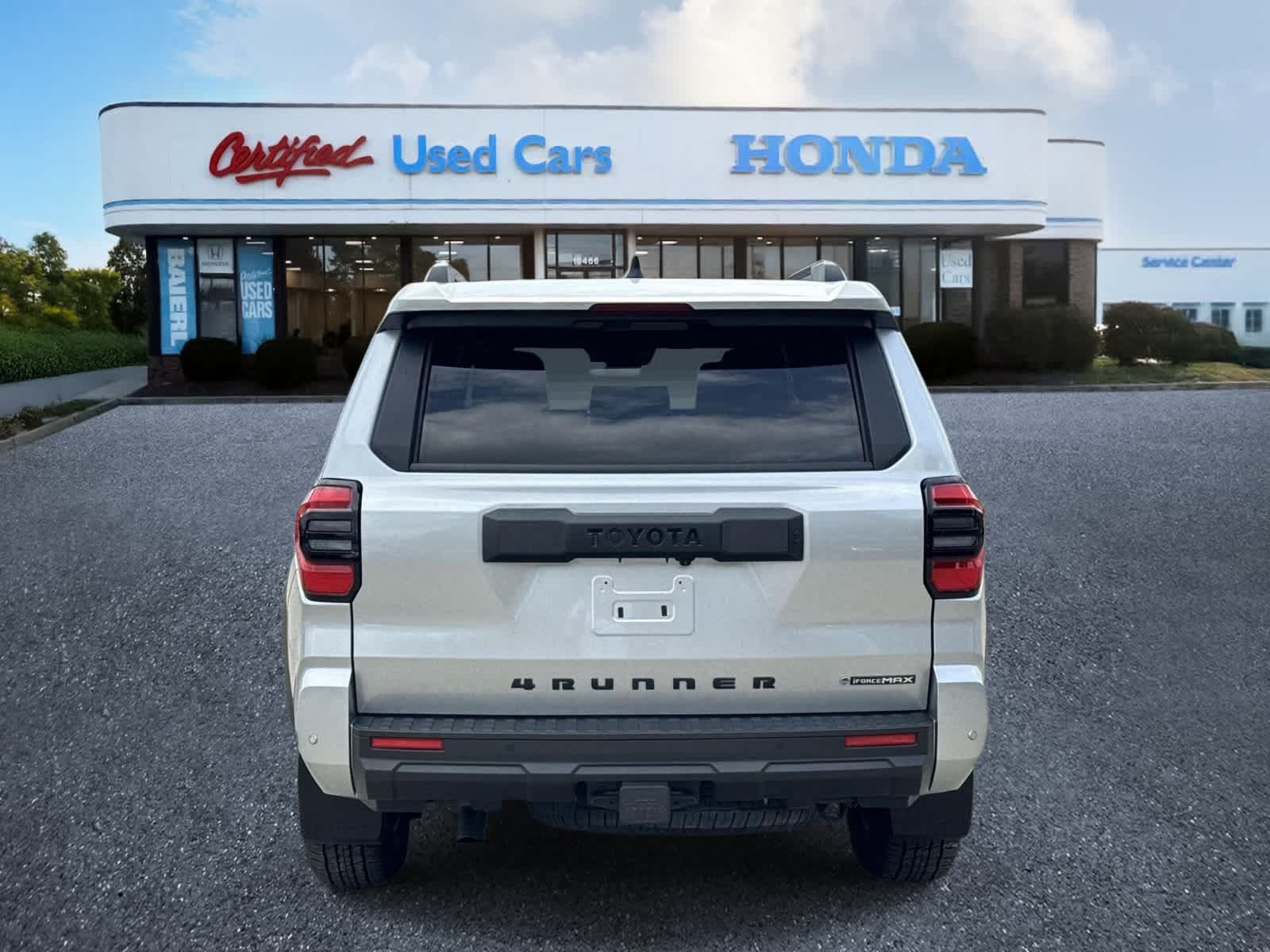Used 2025 Toyota 4Runner TRD Off-Road Premium AWD/4WD image 4