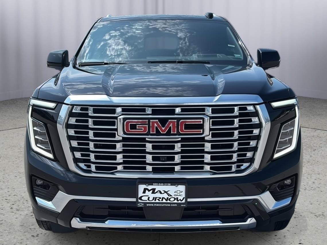 Used 2025 GMC Yukon Denali AWD/4WD image 8