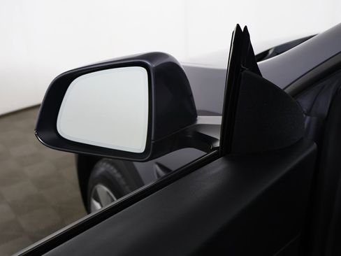 Used 2021 Tesla Model Y Long Range image 34