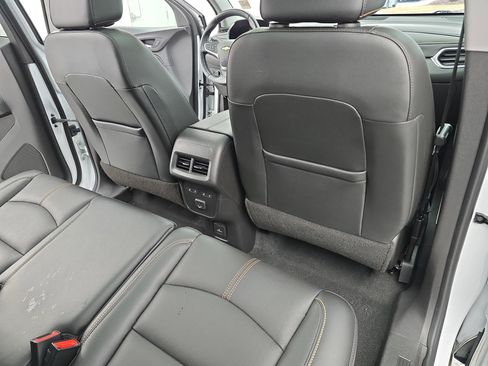 Used 2022 Chevrolet Equinox Premier image 11