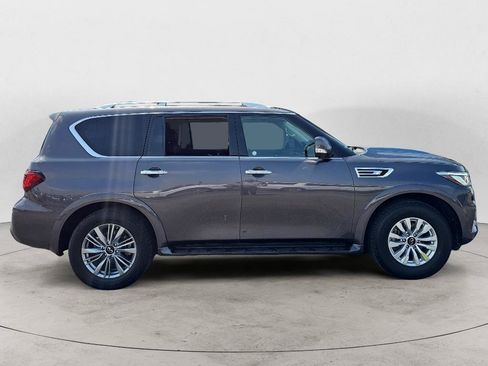 Used 2024 INFINITI QX80 Luxe AWD/4WD image 2