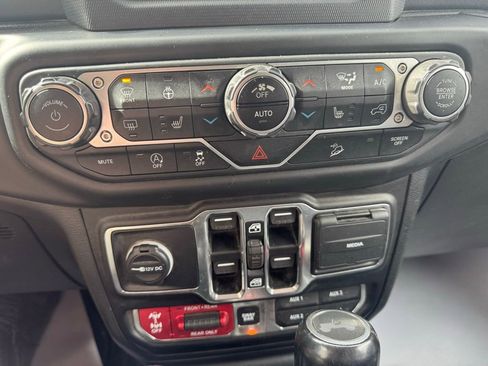 Used 2020 Jeep Wrangler Unlimited Rubicon w/ Quick Order Package 28Y Recon image 17