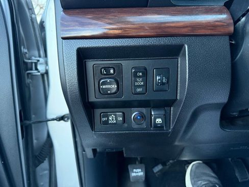 Used 2014 Toyota Tundra Limited image 15