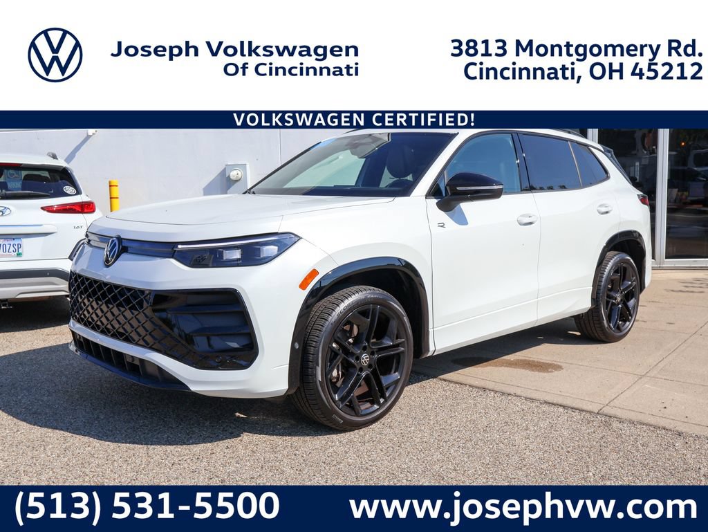 Certified 2025 Volkswagen Tiguan SE R-Line AWD/4WD image 1