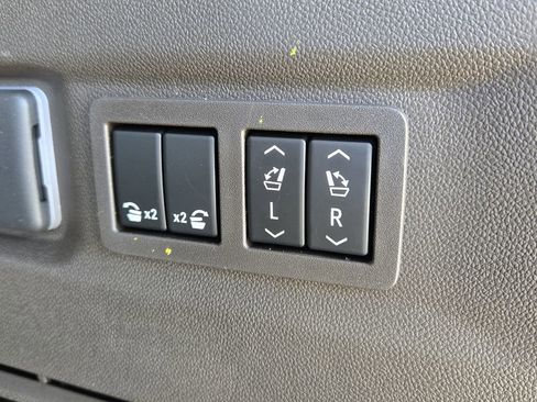 New 2026 GMC Yukon XL Elevation AWD/4WD image 11