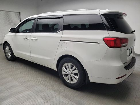 Used 2016 Kia Sedona LX w/ LX Essentials Premium Package FWD image 3