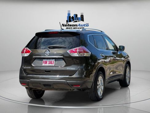 Used 2016 Nissan Rogue SV image 3