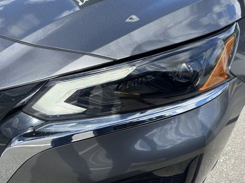 Used 2023 Nissan Altima 2.5 SV w/ SV Premium Package image 10