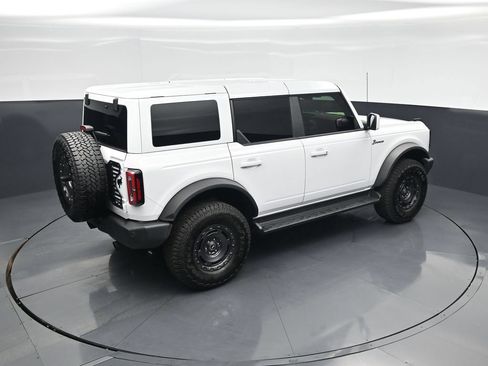 Used 2025 Ford Bronco Outer Banks w/ Sasquatch Package AWD/4WD image 38