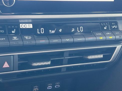 Used 2025 Toyota Camry LE w/ Convenience Package AWD/4WD image 16
