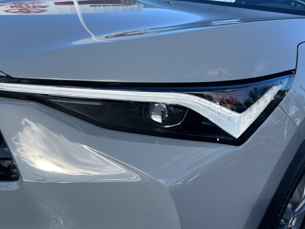 Used 2025 Acura ADX AWD image 9