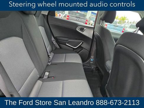 Used 2025 Kia Soul LX w/ LX Technology Package image 16