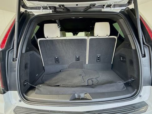 Used 2022 Cadillac Escalade Sport w/ Touring Package RWD image 28