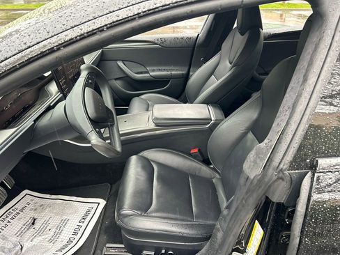 Used 2023 Tesla Model S Plaid image 9