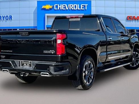 Used 2024 Chevrolet Silverado 1500 High Country w/ Z71 Off-Road Package AWD/4WD image 5