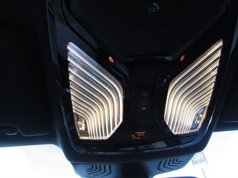 Used 2020 BMW 530i xDrive AWD/4WD image 18