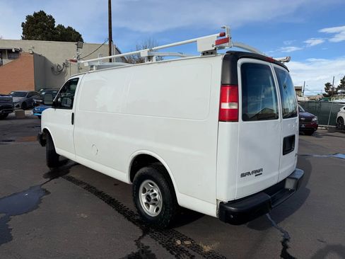 Used 2016 GMC Savana 2500 Van 3D image 4