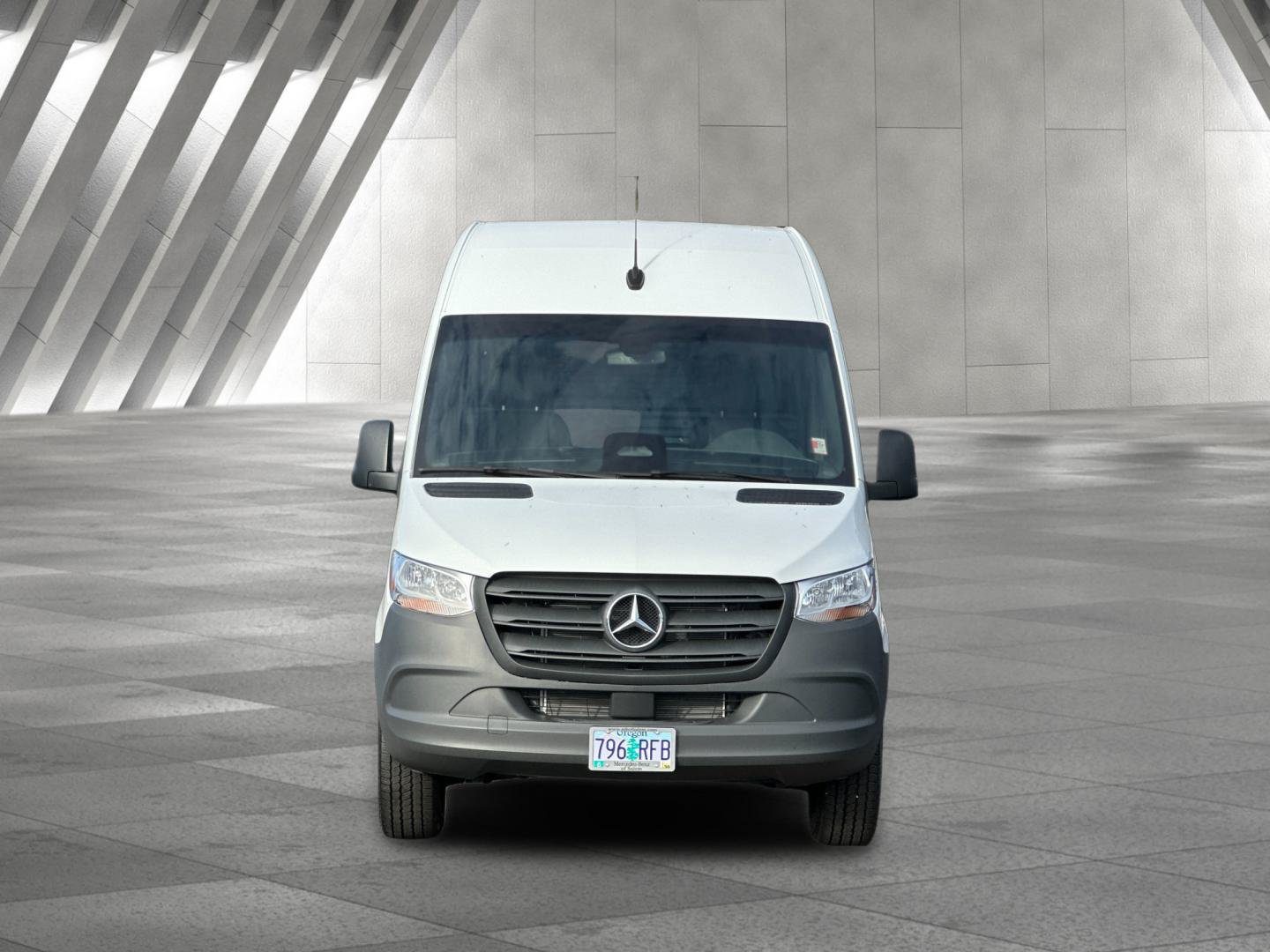 Used 2025 Mercedes-Benz Sprinter 2500 image 9