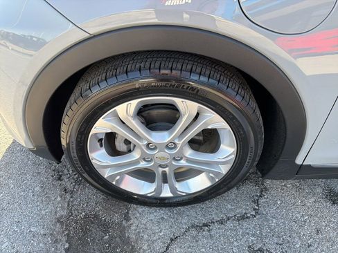 Used 2020 Chevrolet Bolt LT FWD image 9