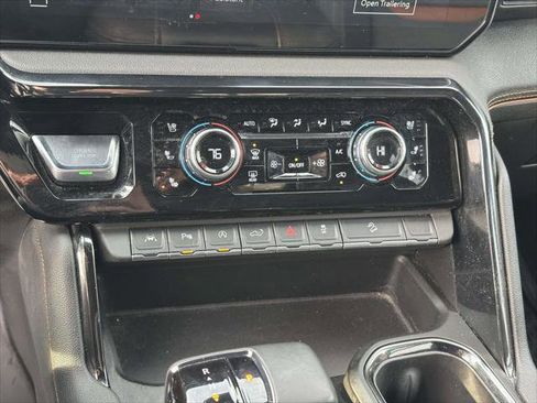 Used 2023 GMC Sierra 1500 AT4 w/ Technology Package image 28