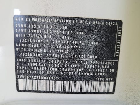 Used 2024 Volkswagen Tiguan SE FWD image 33