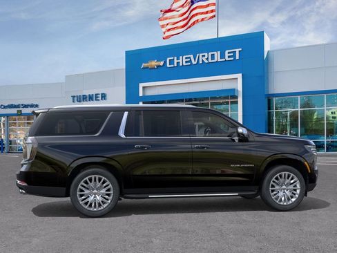 New 2026 Chevrolet Suburban Premier w/ Sun And Tow Package image 5