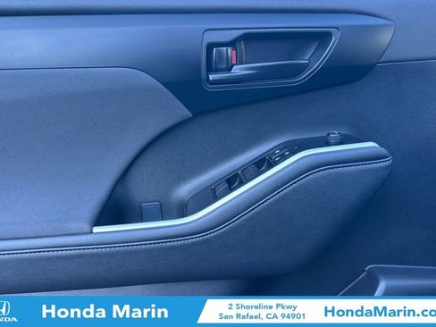 Used 2023 Toyota Highlander L image 14