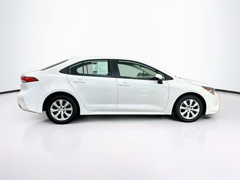 Used 2025 Toyota Corolla LE FWD image 10