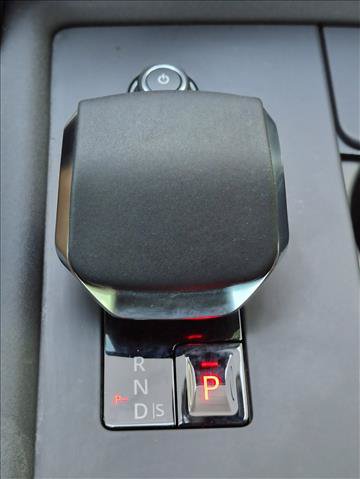Certified 2025 Land Rover Discovery S AWD/4WD image 12