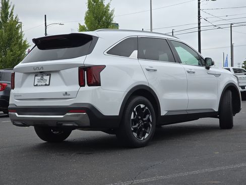 Used 2024 Kia Sorento S FWD image 23