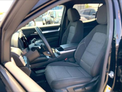 Used 2025 GMC Terrain Elevation AWD/4WD image 21