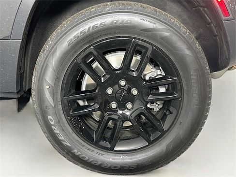 New 2026 Land Rover Defender 110 S image 29