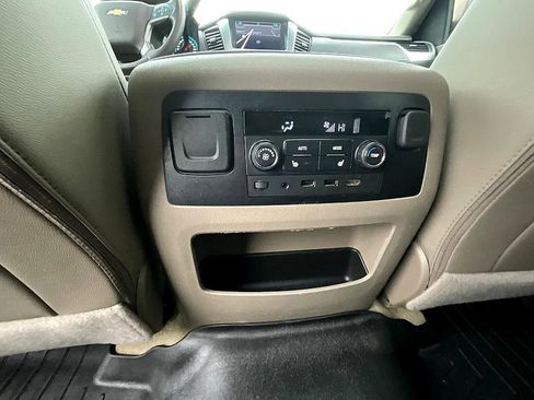 Used 2017 Chevrolet Suburban Premier image 32